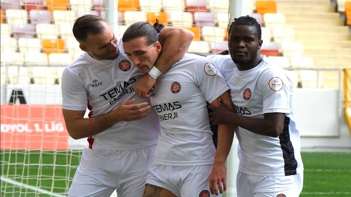 fatih-karagumruk-malatyaspor-deplasmanindan-mutlu-donuyor-pnFDwYZh.jpg