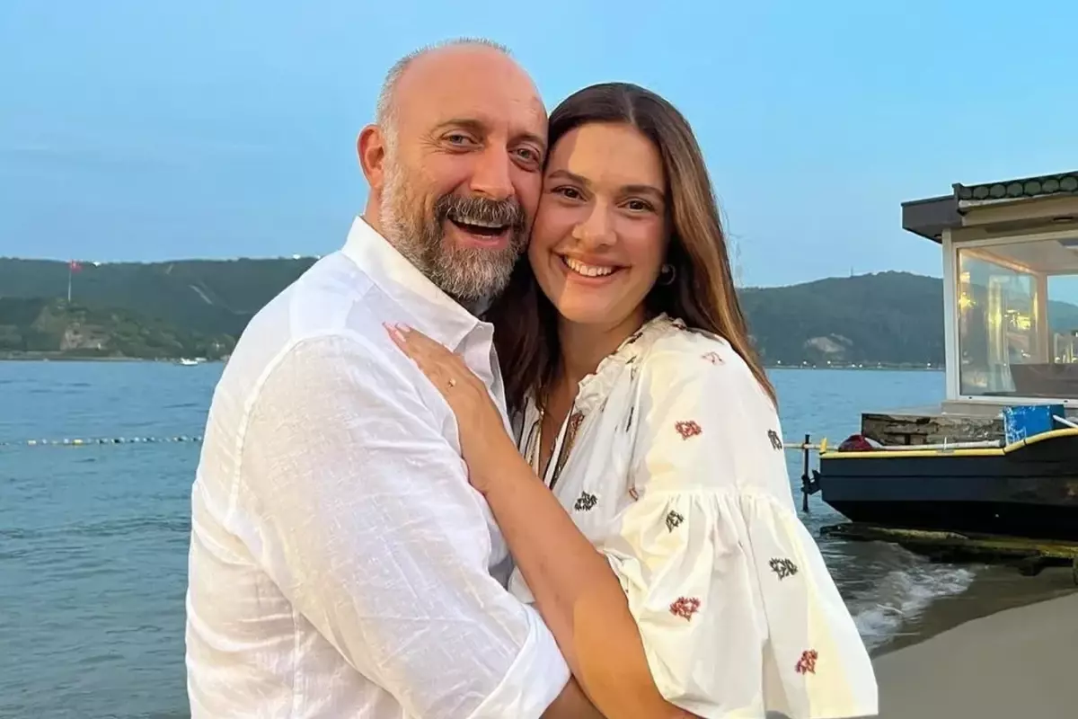 berguzar-korel-yaz-tatilinde-bikinili-paylasimlariyla-gundem-oldu-PNlPuh9D.jpg