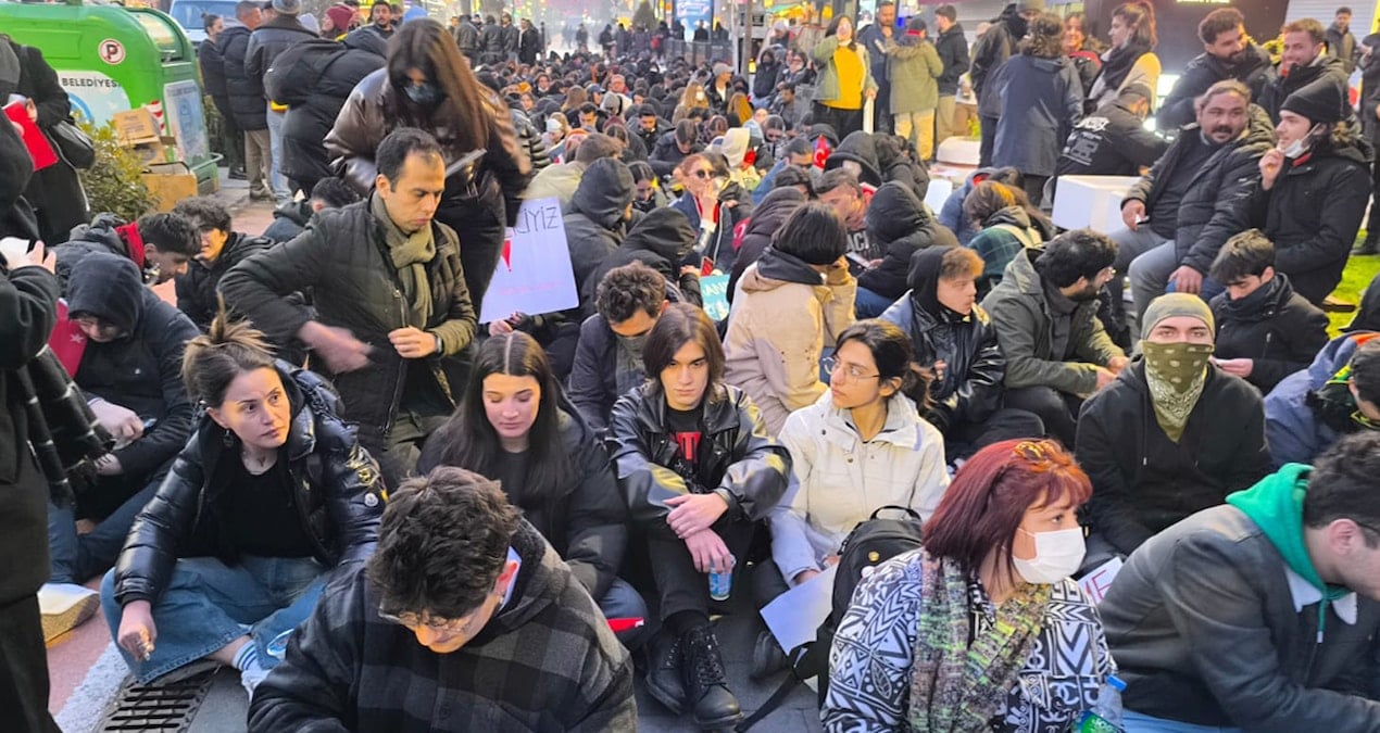 imamogluna-adalet-diyen-72-gence-dava-soku-2AWz5y2Z.jpg