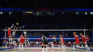 voleybol-milletler-liginde-hediye-yagmuru-Asm3kTMn.jpg