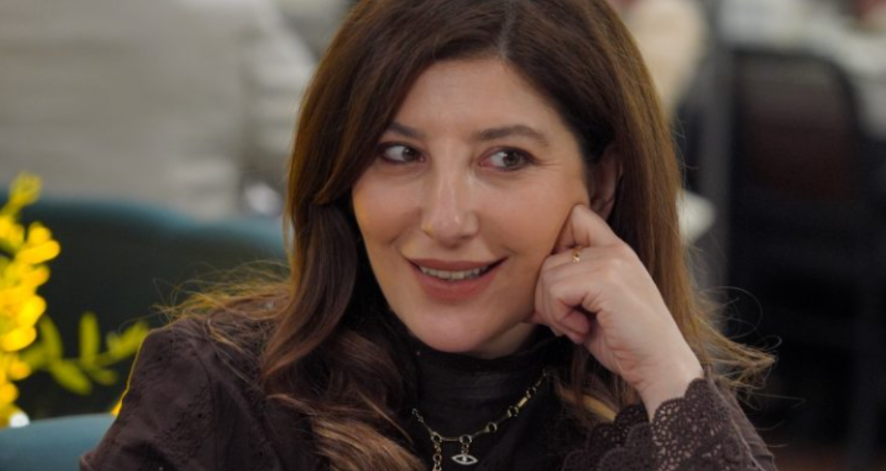 sebnem-bozoklu-ustsuz-calisiyorlar-diyerek-film-setini-ifsa-etti-5BecnEMQ.jpg